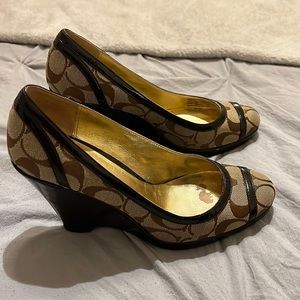 Coach Kerryann Signature Wedge Heels sz 7 1/2